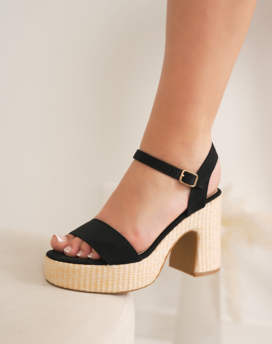 Sandales femme noires en suédine à talon carré effet tissé