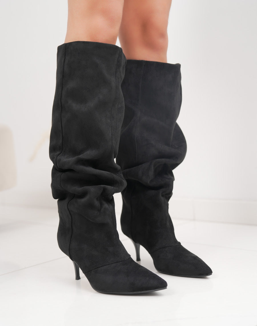 Bottes femme noires élégantes en suédine à talon aiguille et tige plissée glamour