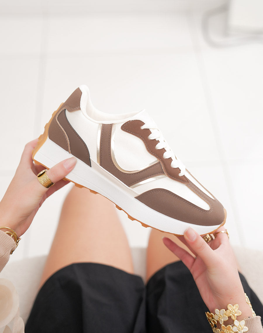 Basket femme marron élégante à empiècements dorés et plateforme blanche