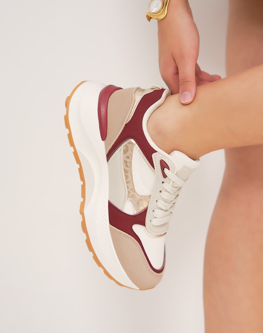 Basket femme beige épaisse tendance avec empiècements bordeaux et léopard brillant