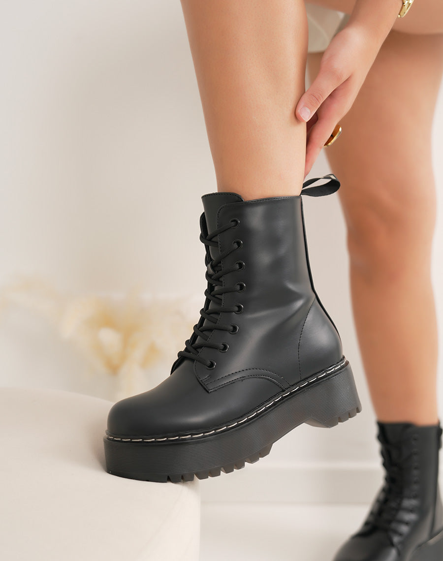 Bottines femme noires élégantes à plateforme crantée et lacets Love