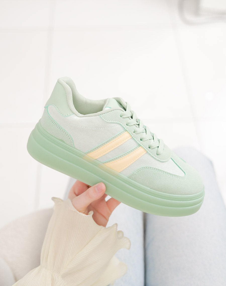 Basket femme verte tendance à double plateforme avec rayures jaune