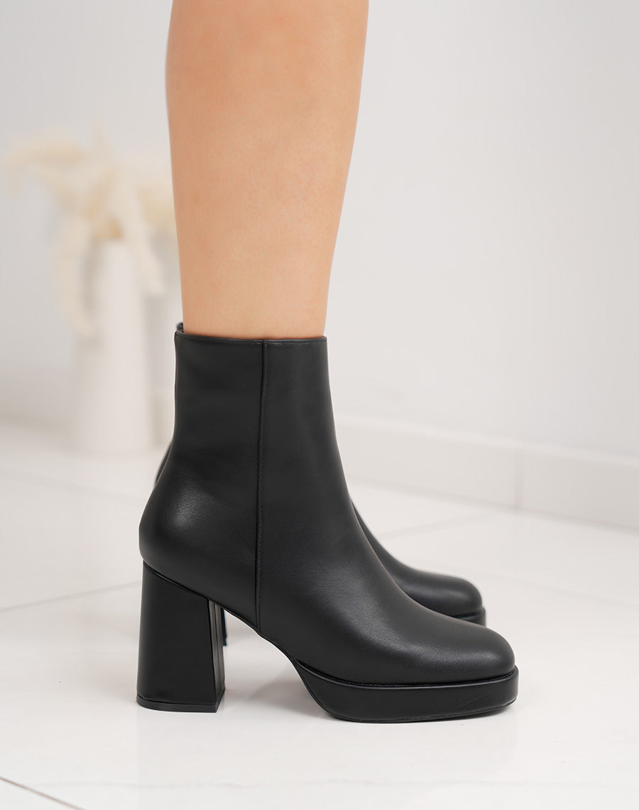 Bottines femme noires mat à bout carré élégantes avec talon haut et plateforme
