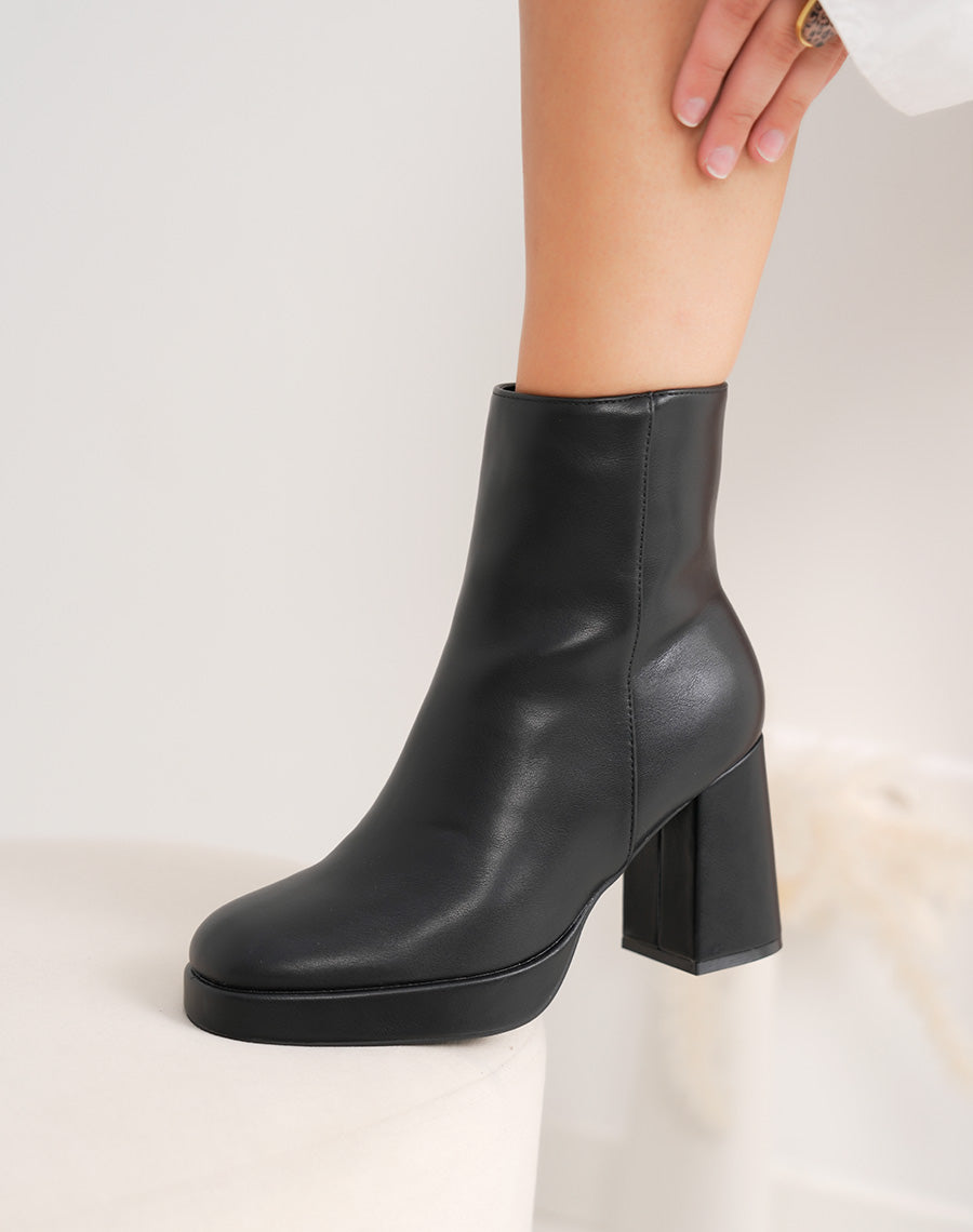 Bottines femme noires mat à bout carré élégantes avec talon haut et plateforme
