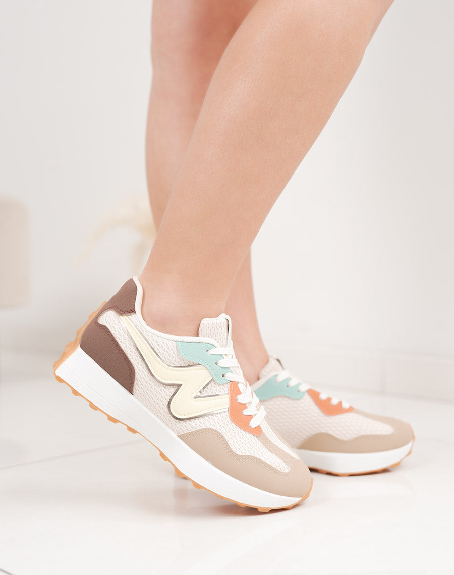 Basket femme multicolore tendance à lacets blancs avec empiècements colorés
