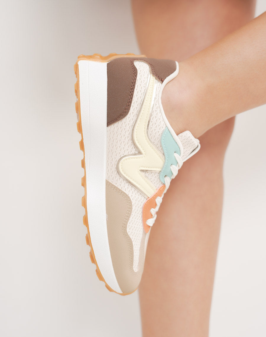 Basket femme multicolore tendance à lacets blancs avec empiècements colorés