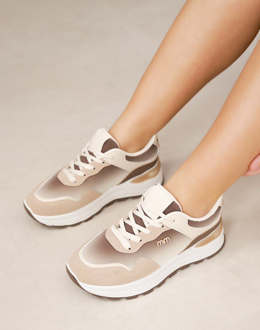 Baskets femme beige à empiècements marron et blancs avec détail bijou