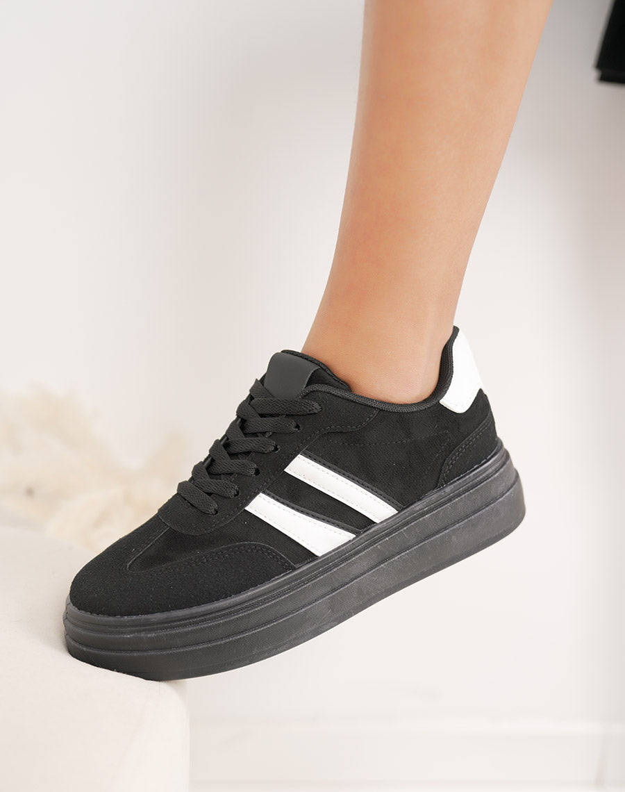 Baskets noires à plateforme épaisse avec doubles rayures blanches