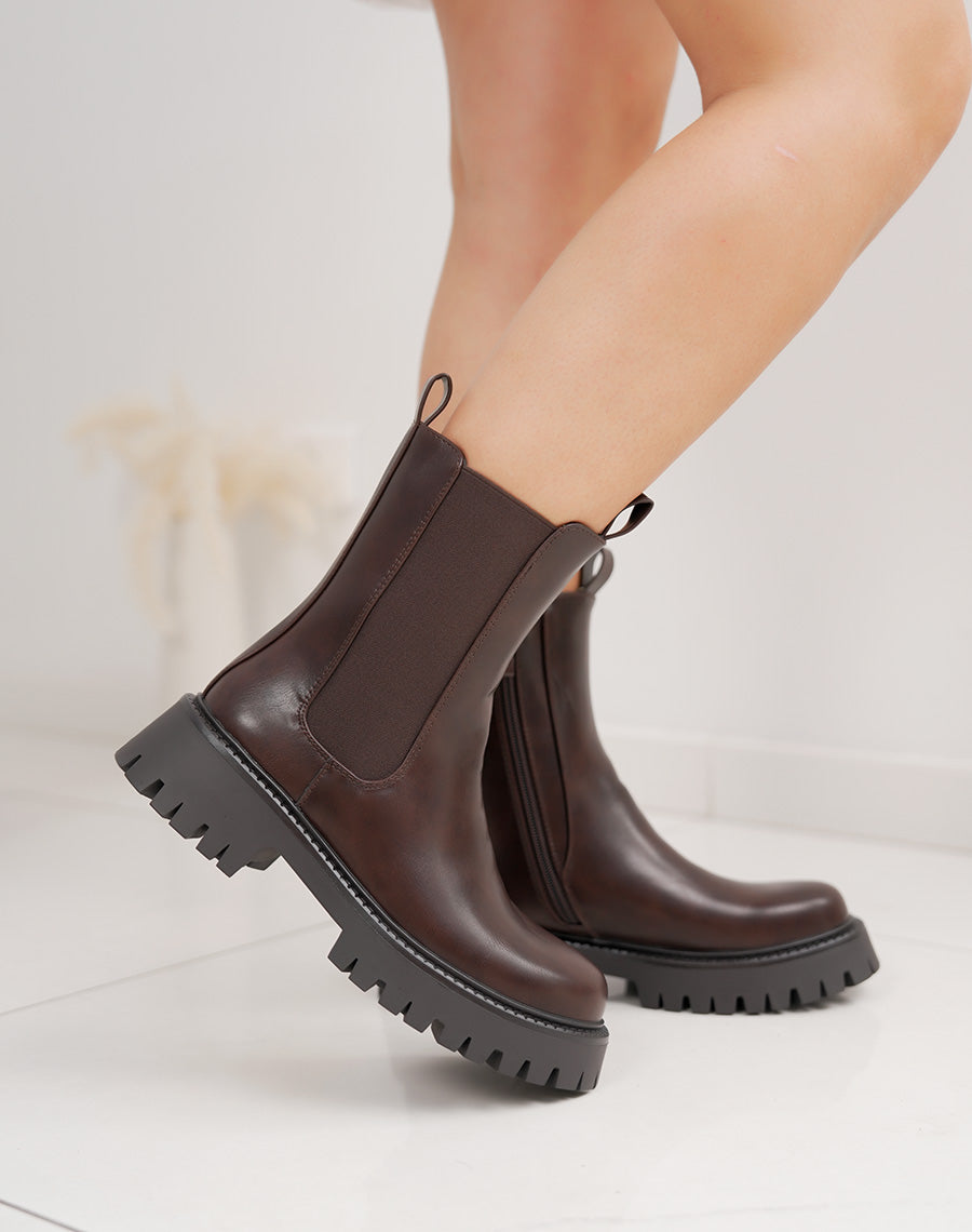 Bottine femme marron Chelsea à semelle crantée épaisse et talon stable