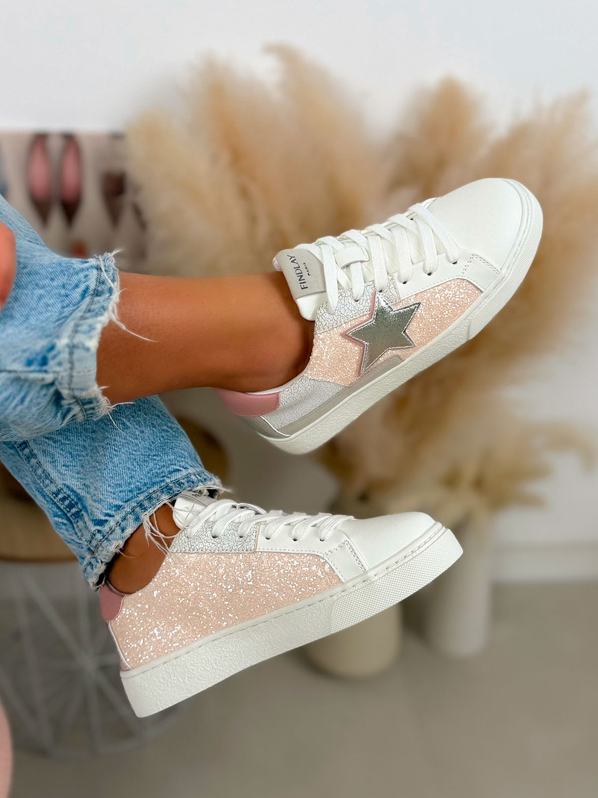 Basket femme blanche tendance à paillettes roses avec étoile argentée et plateforme