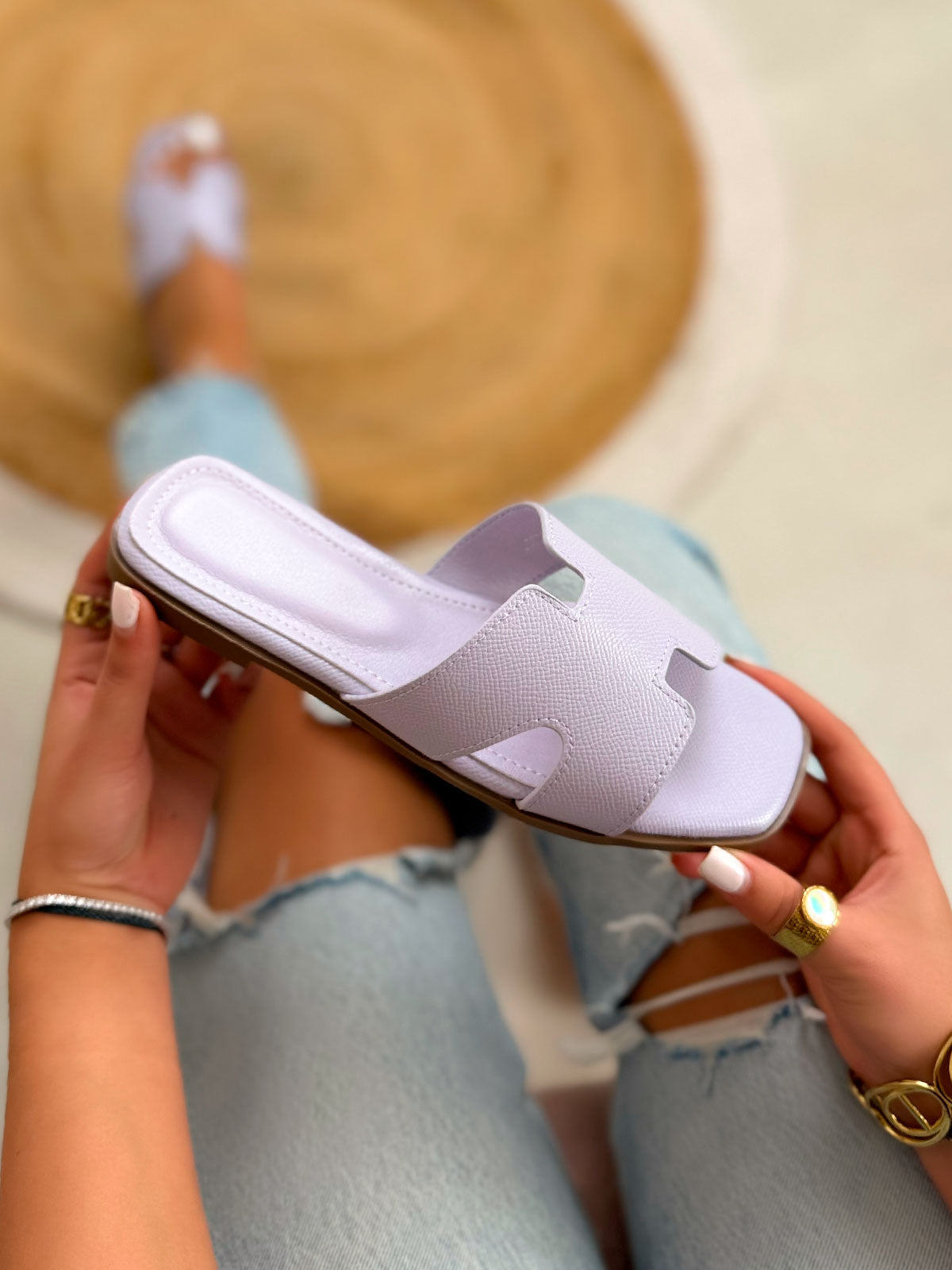 Mule femme violette pastel tendance plate à brides en H minimaliste
