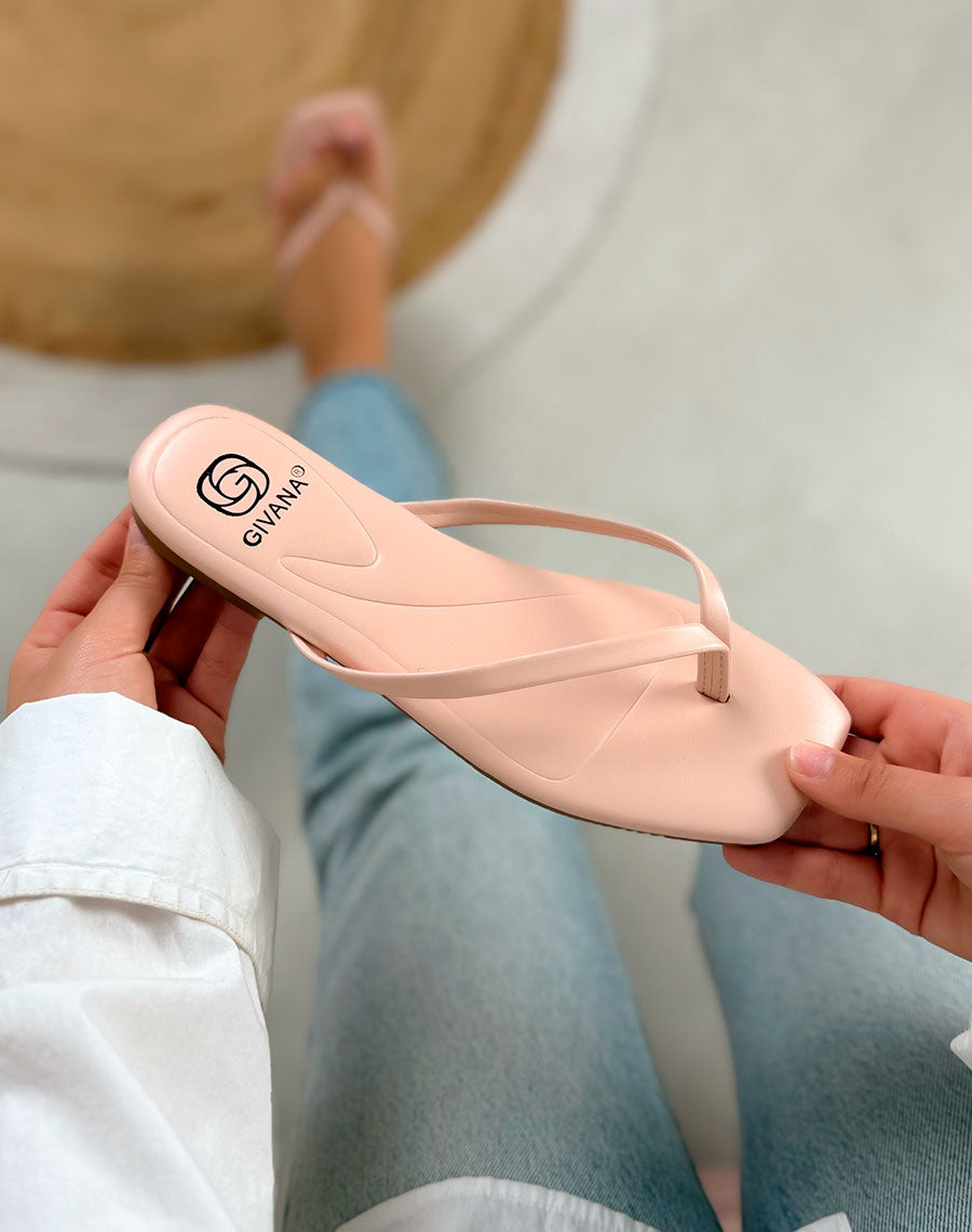 Tongs femme rose pâle tendance à bout carré minimaliste