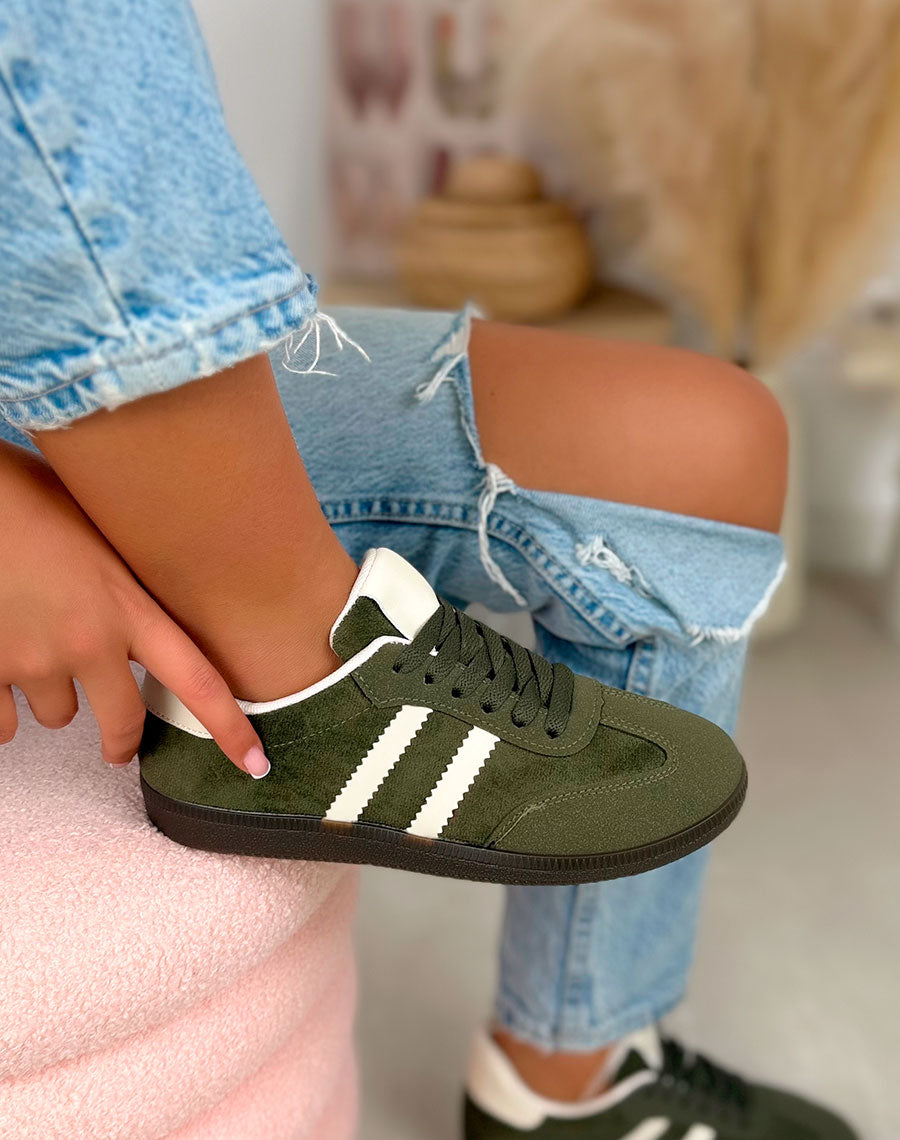 Basket femme kaki tendance en suédine à doubles bandes blanches