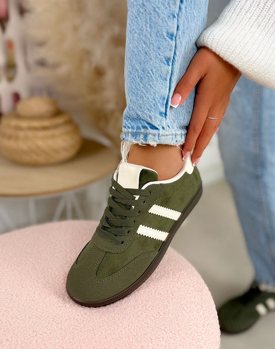 Basket femme kaki tendance en suédine à doubles bandes blanches