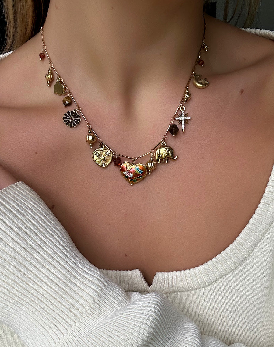Collier Saina