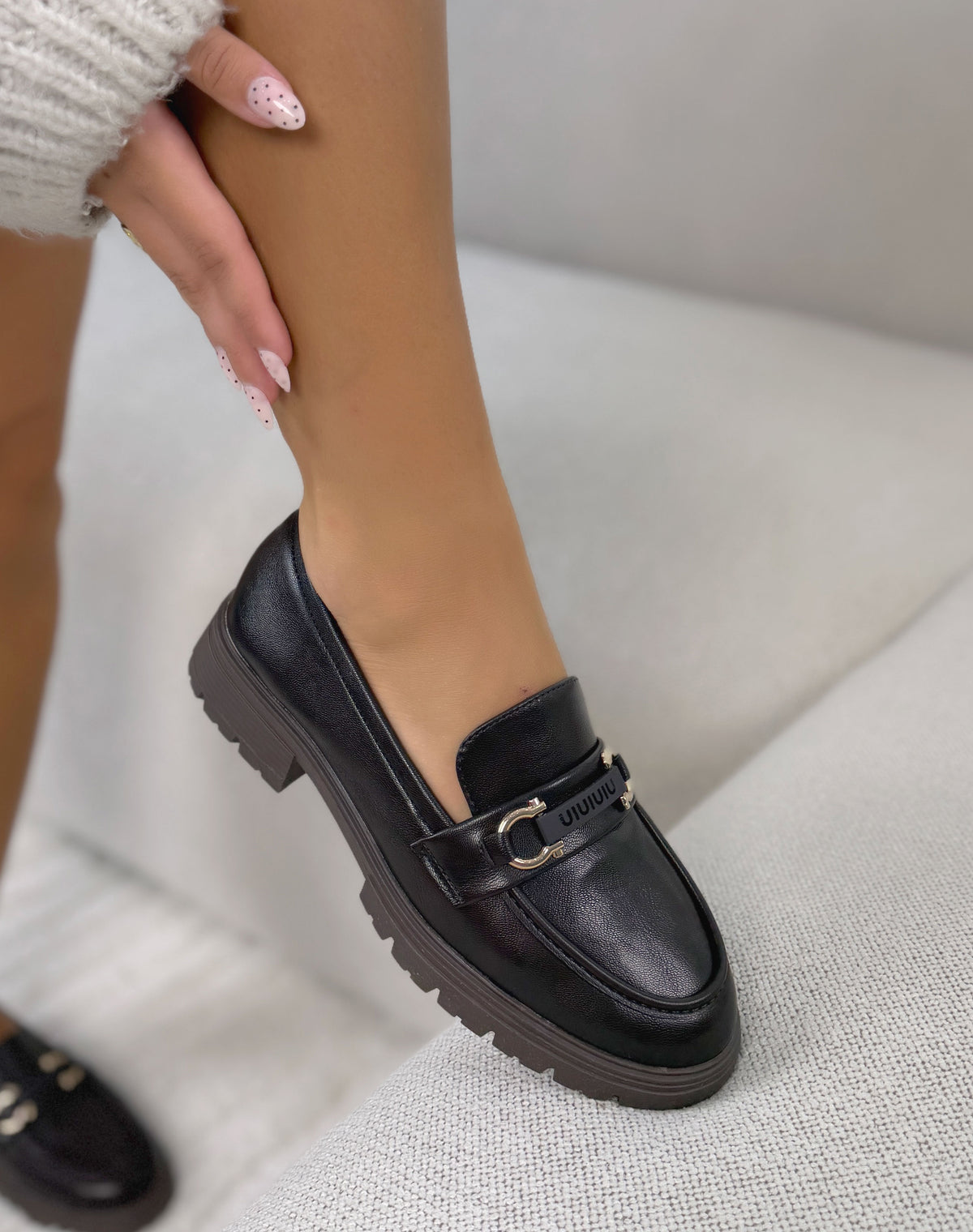 Mocassins femme marron tendance à détail doré et semelle crantée