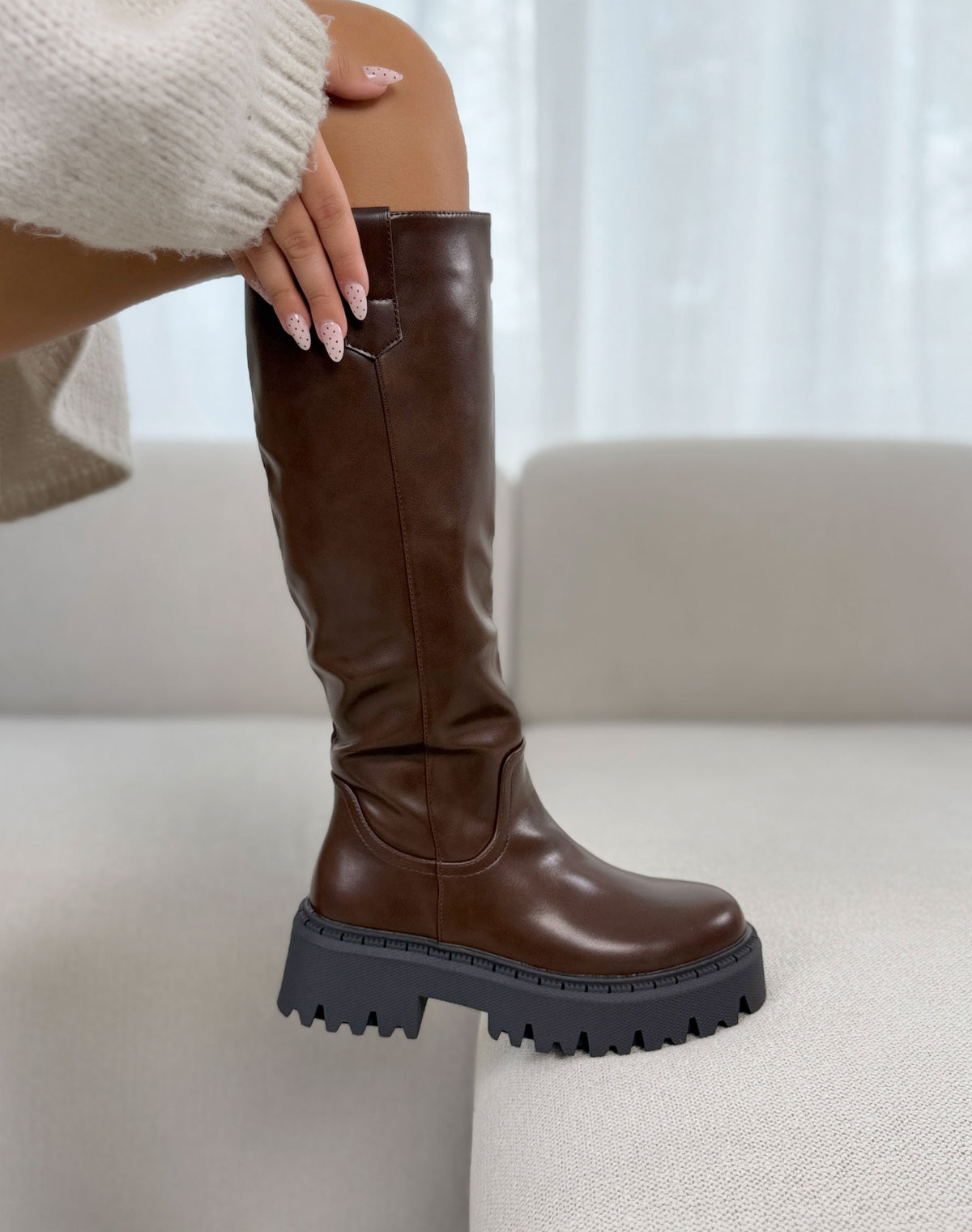 Bottes femme marron tendance à semelle épaisse et talon cranté