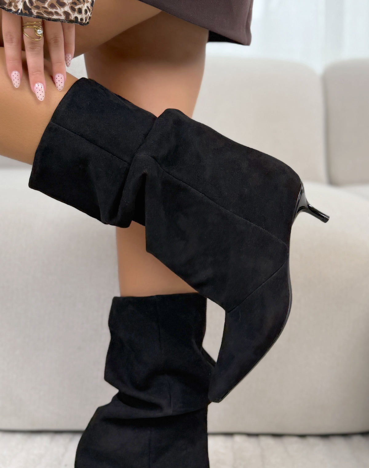 Bottines femme noires tendance à bout pointu et petit talon aiguille