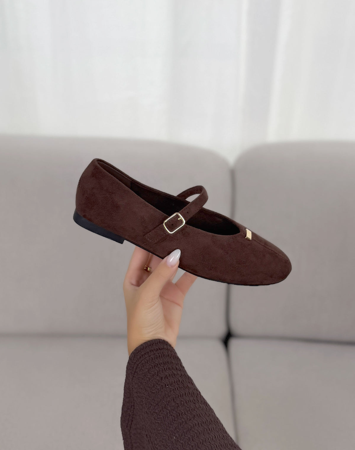 Ballerines femme marron élégantes à bride et boucle dorée