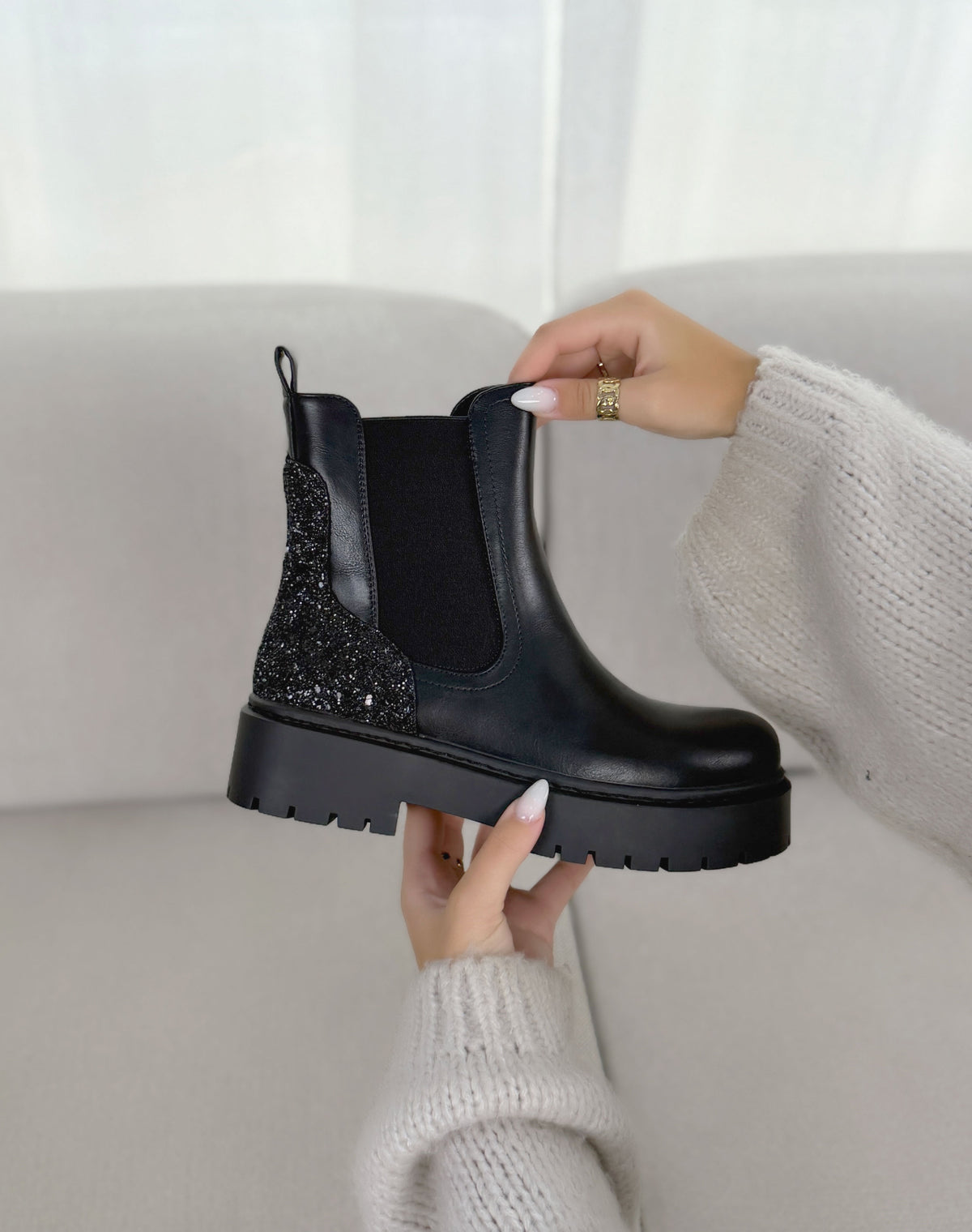 Bottines Chelsea femme noires tendance avec empiècement pailleté
