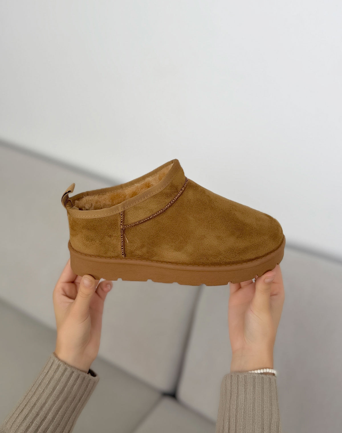 Bottines fourrées femme camel tendance en suédine à semelle épaisse
