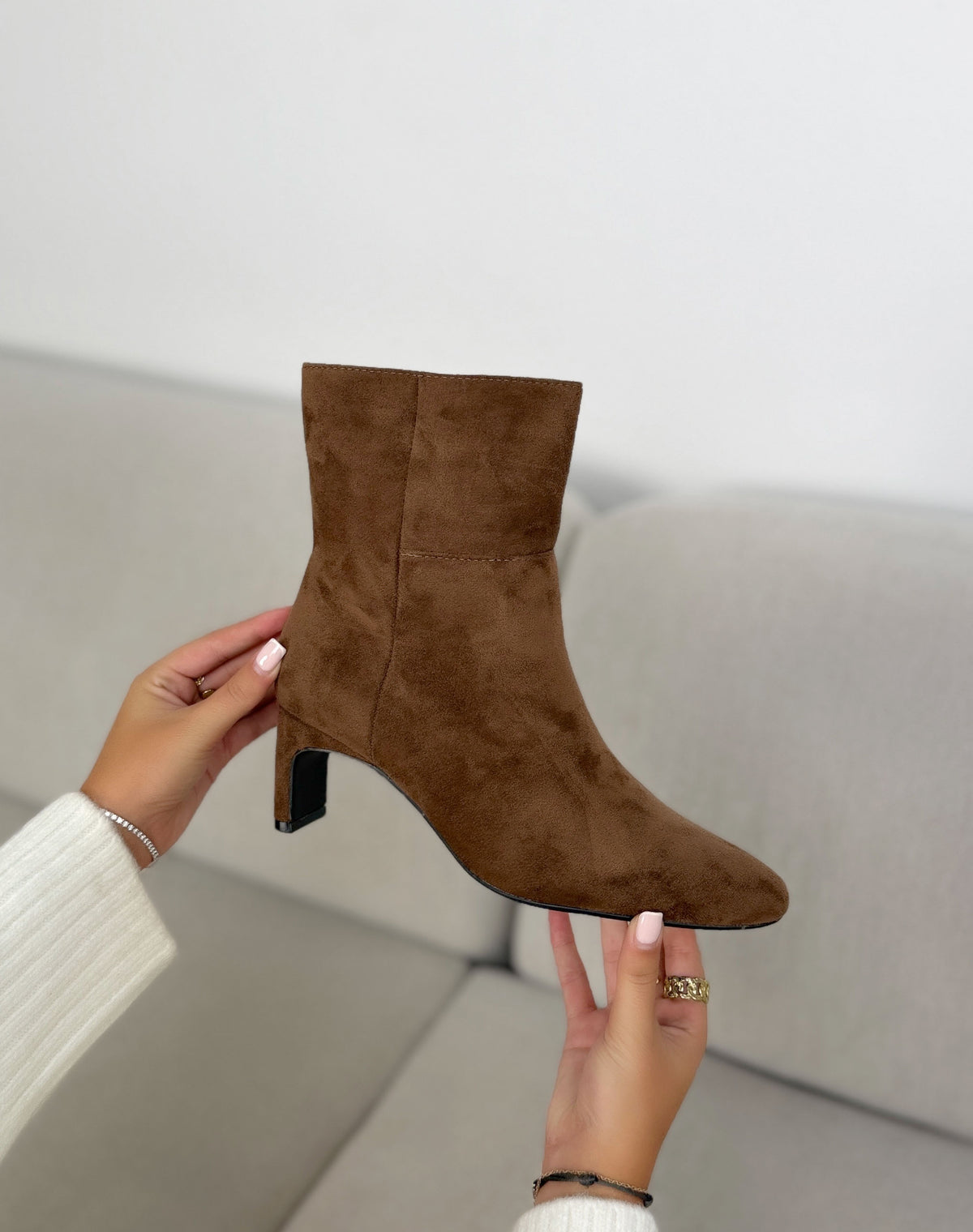 Bottines camel femme effet daim, bout carré et talon fin