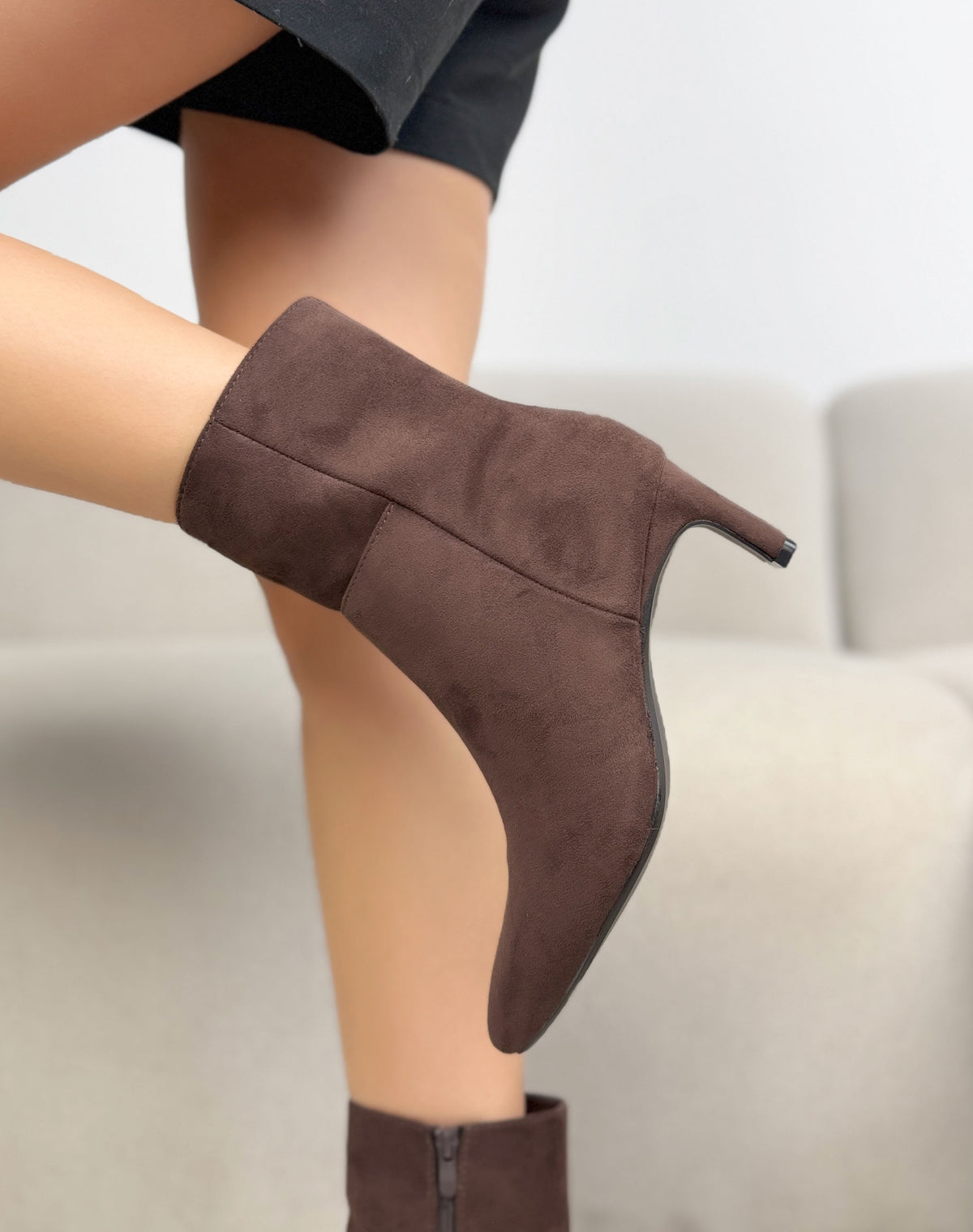Bottines marron chocolat femme effet daim, bout carré et talon fin