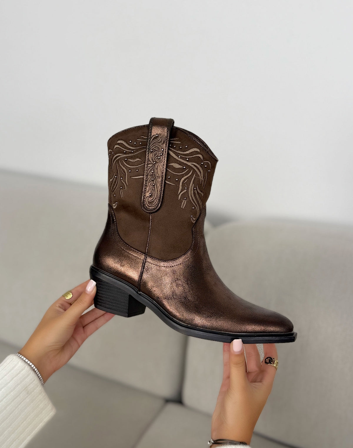 Bottines santiag marron bronze femme effet daim et métallisé à broderies et talon bloc