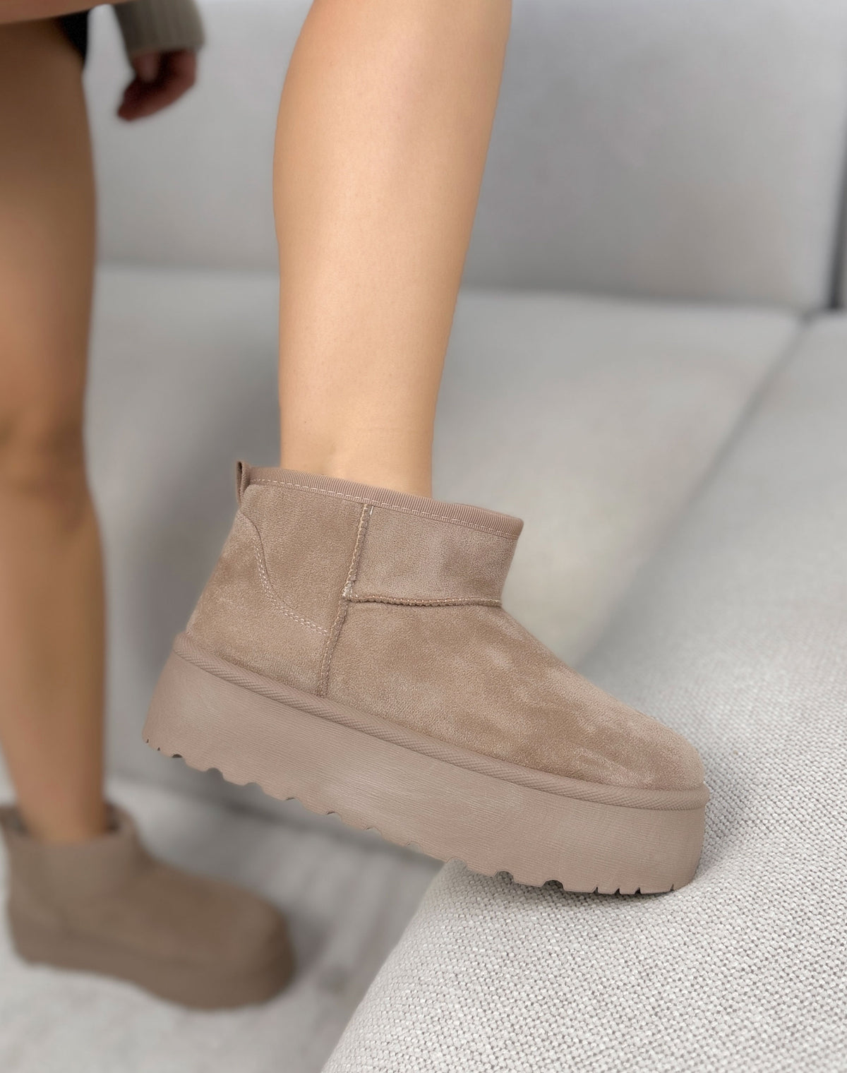 Bottines fourrées plateforme taupe femme effet daim