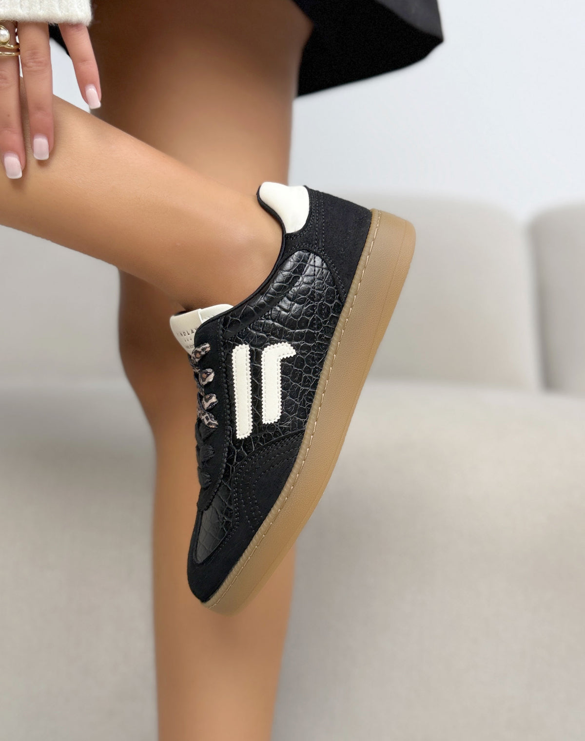 Baskets Findlay noires femme effet croco et daim à lacets léopard