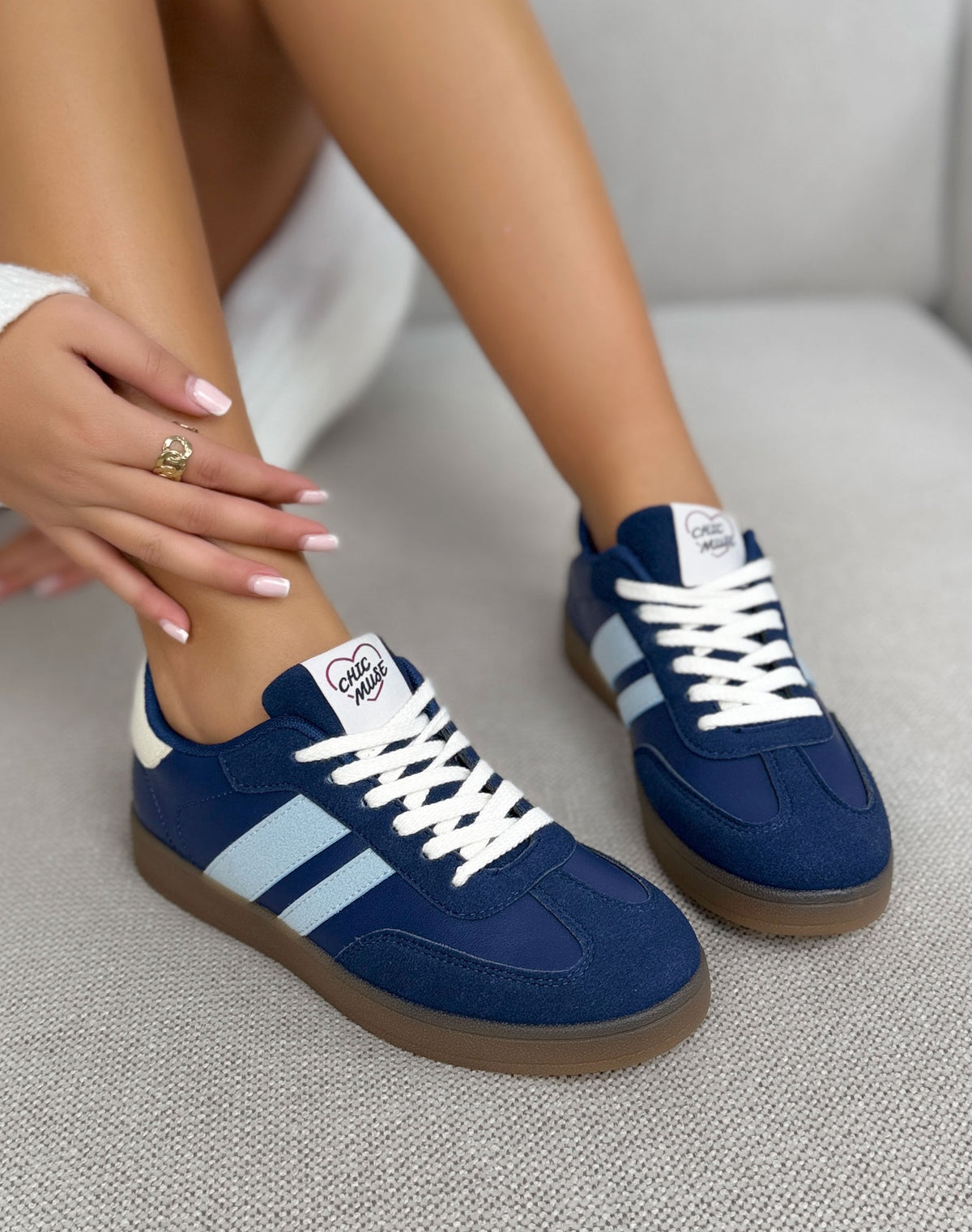 Baskets Findlay bleu marine femme à bandes bleu ciel et semelle gomme