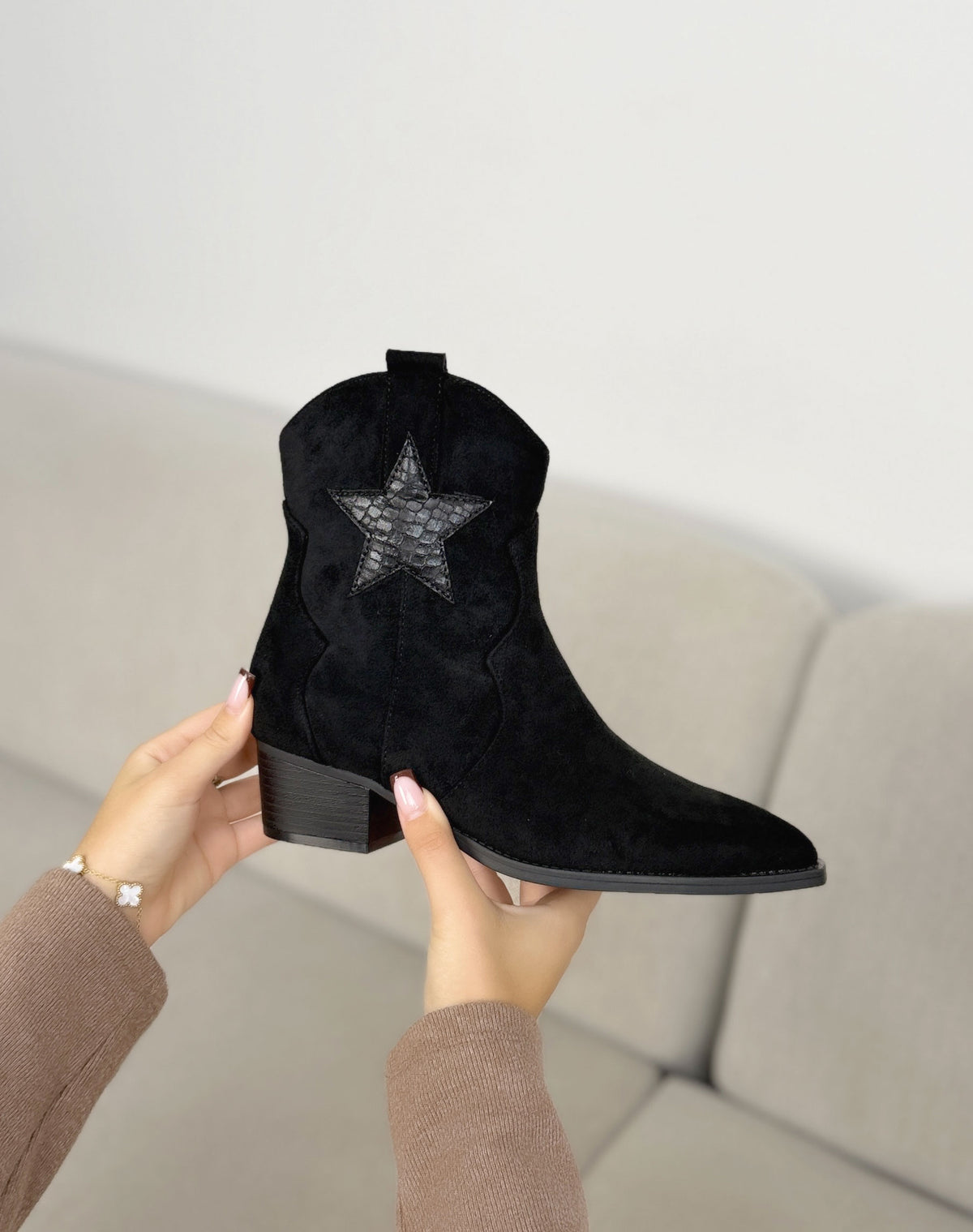 Bottines santiag noires femme effet daim à étoile effet croco et talon bloc