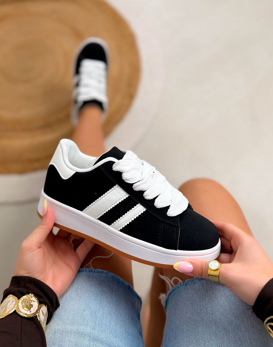Basket femme noire tendance à bandes blanches avec lacets épais