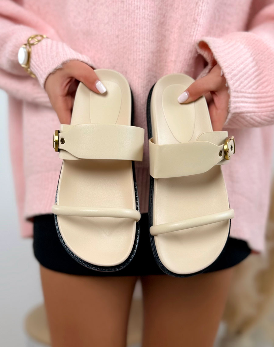 Mules beiges à bride avec boucle dorée