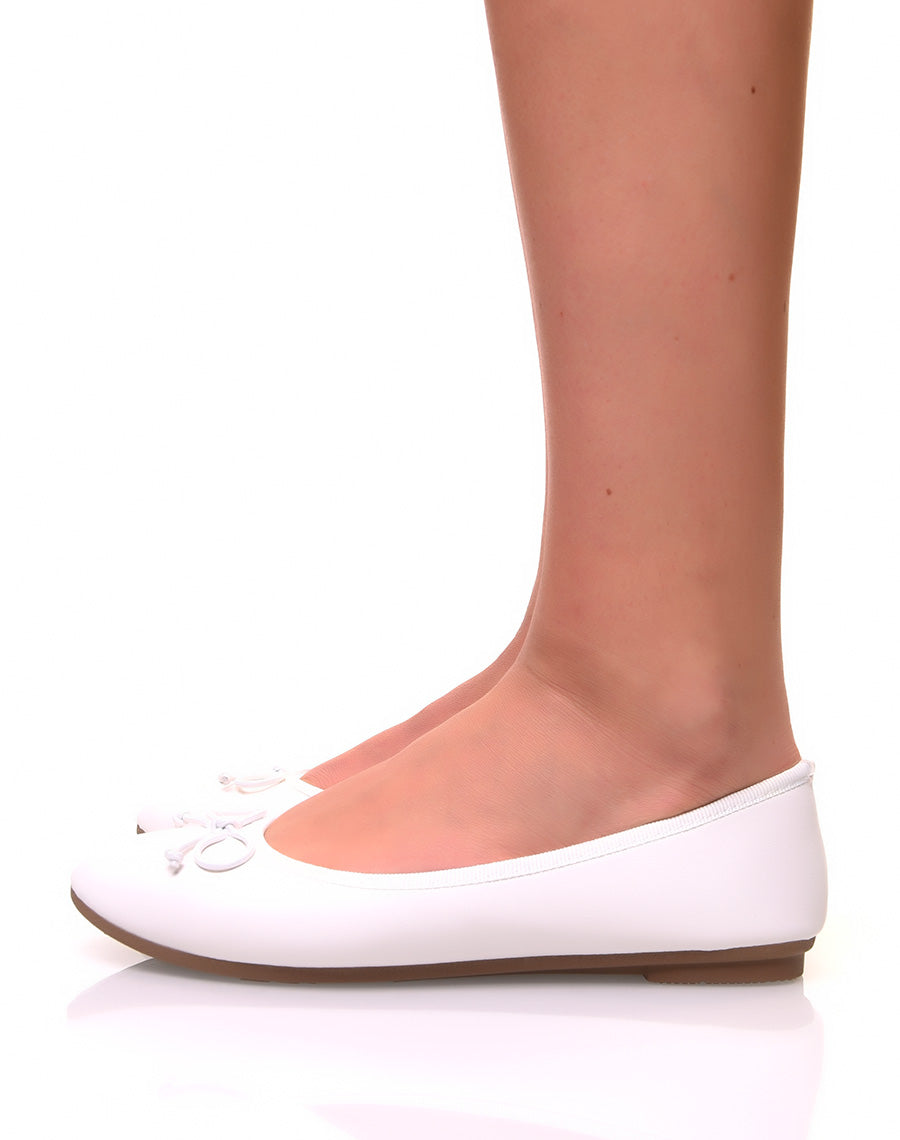 Ballerines blanches à petits noeuds