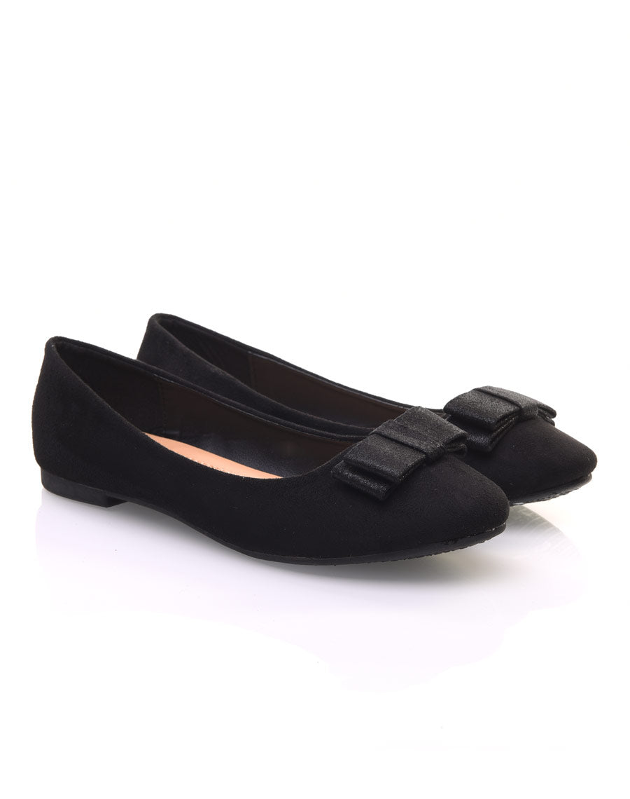 Ballerines en suédine noires