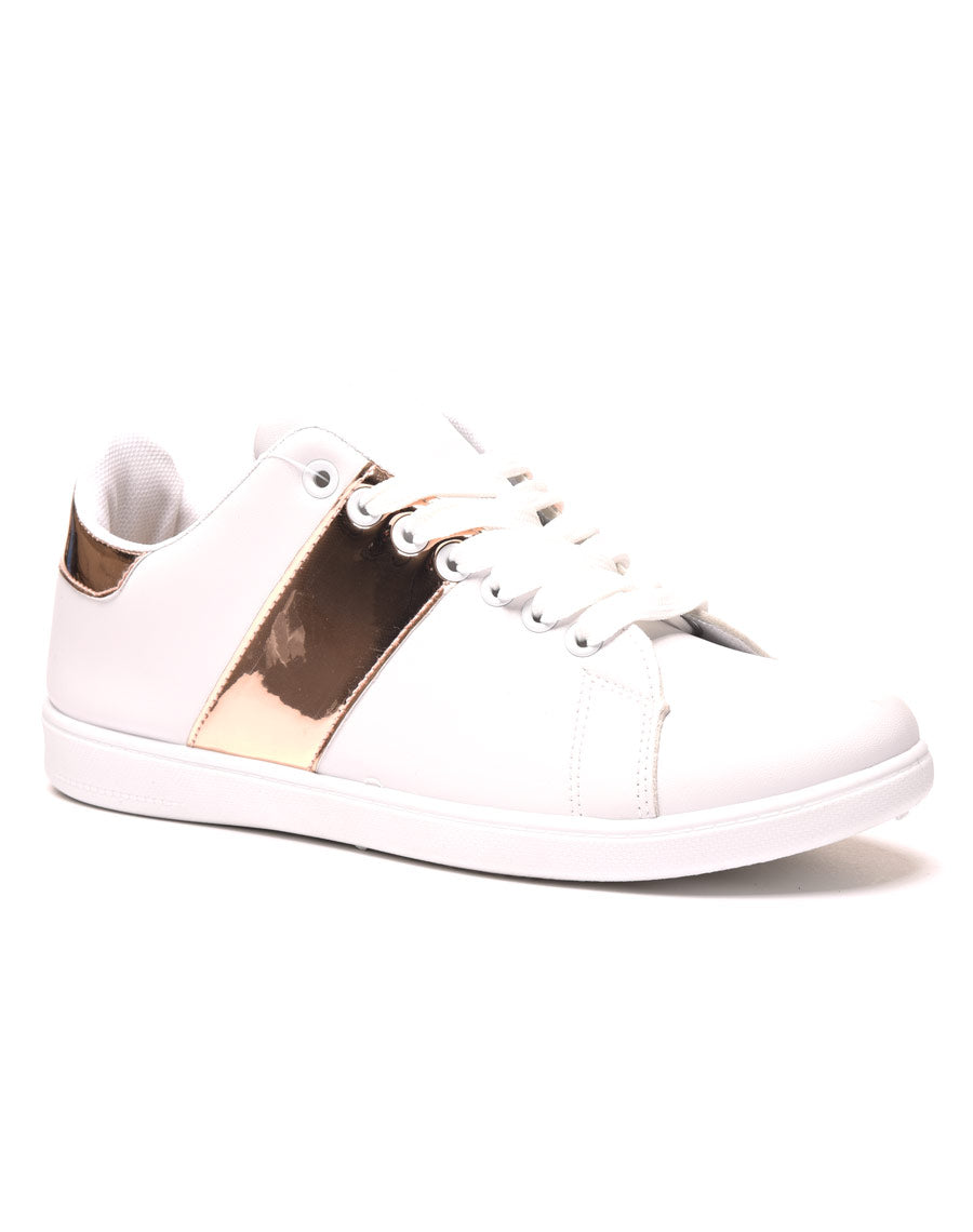 Basket blanche avec bande champagne