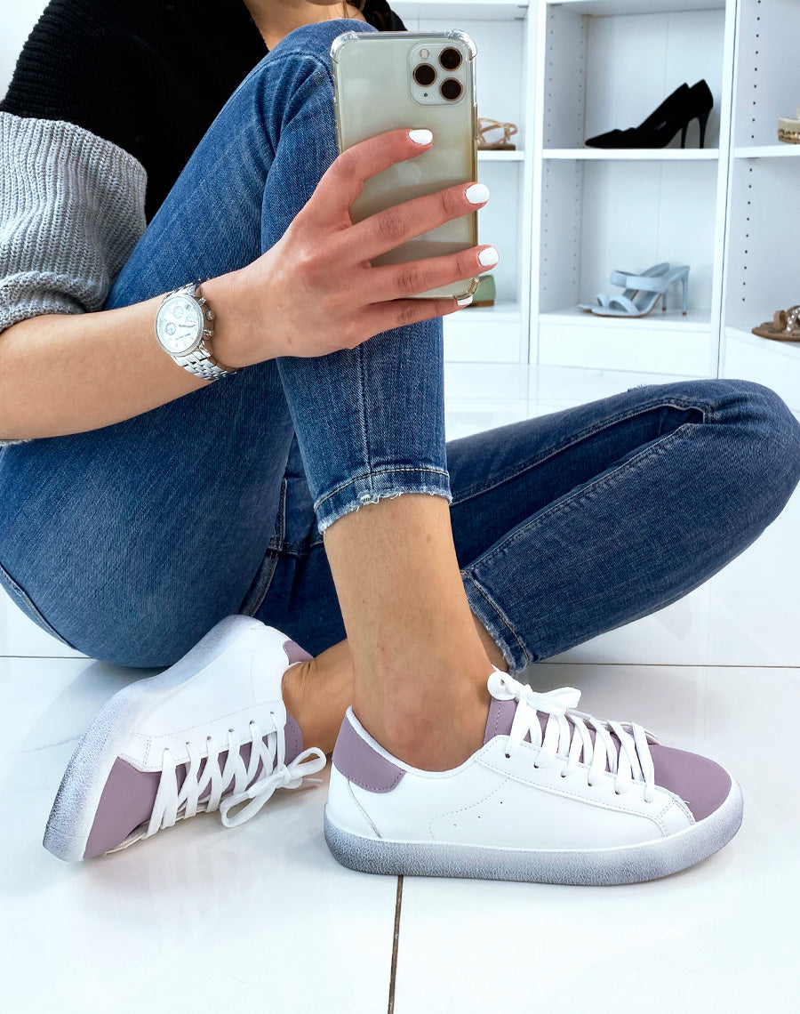 Basket blanche et violette matte
