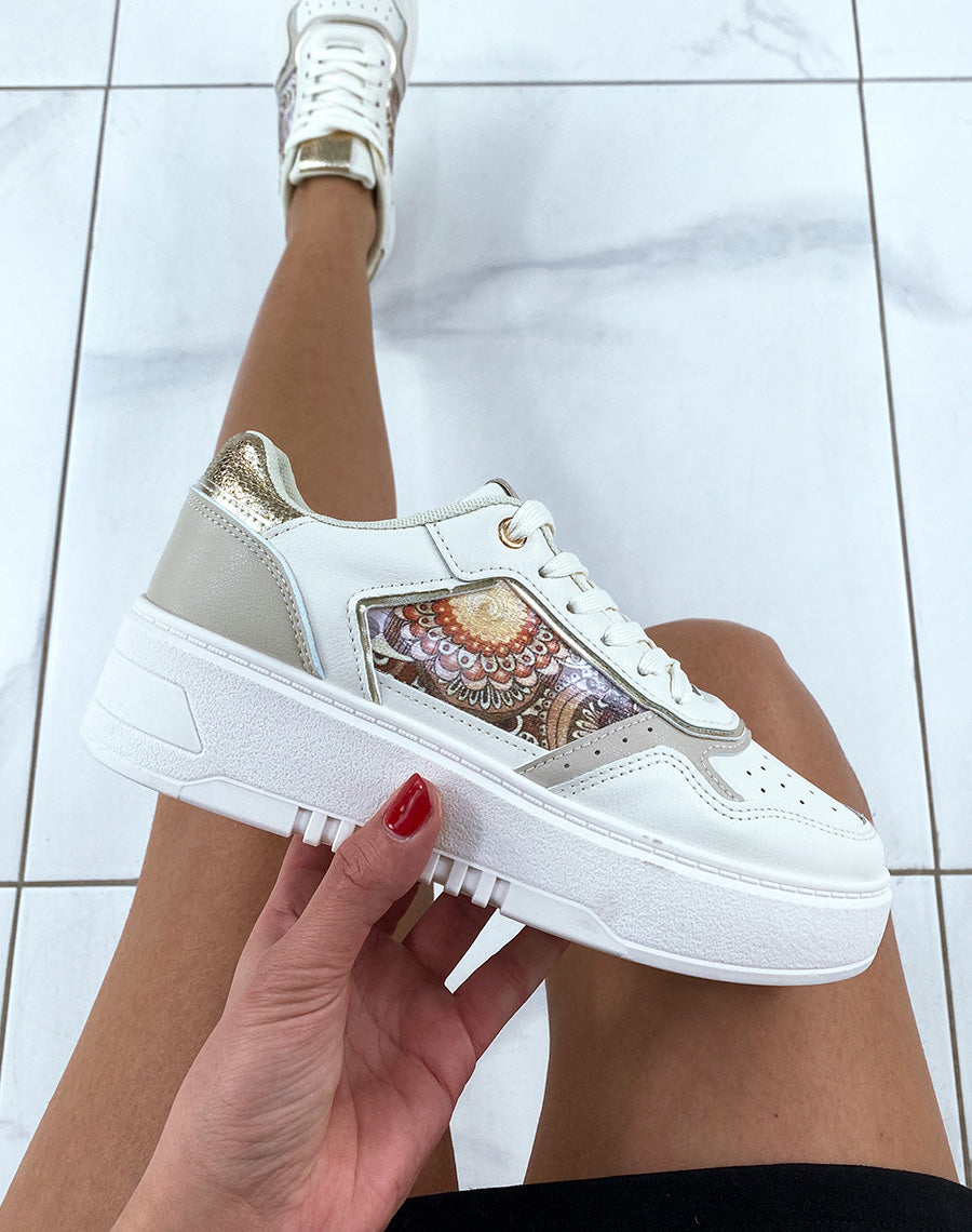 Baskets beige avec empiècement imprimé et taupe