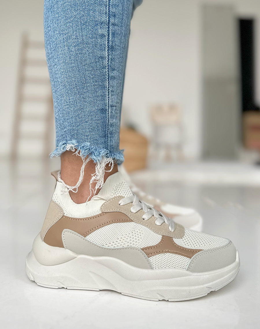 Baskets beiges en tissus à grosse plateforme