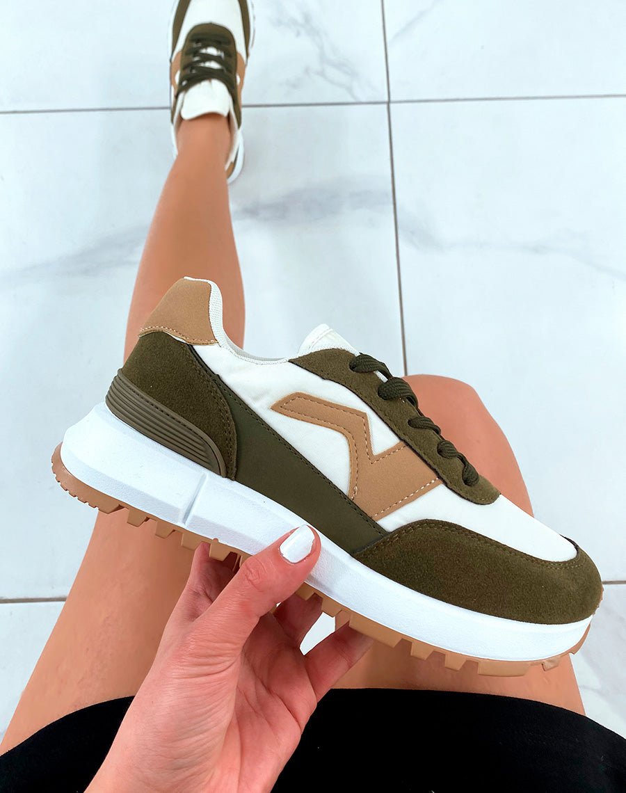 Baskets beiges et kaki avec empiècement taupe