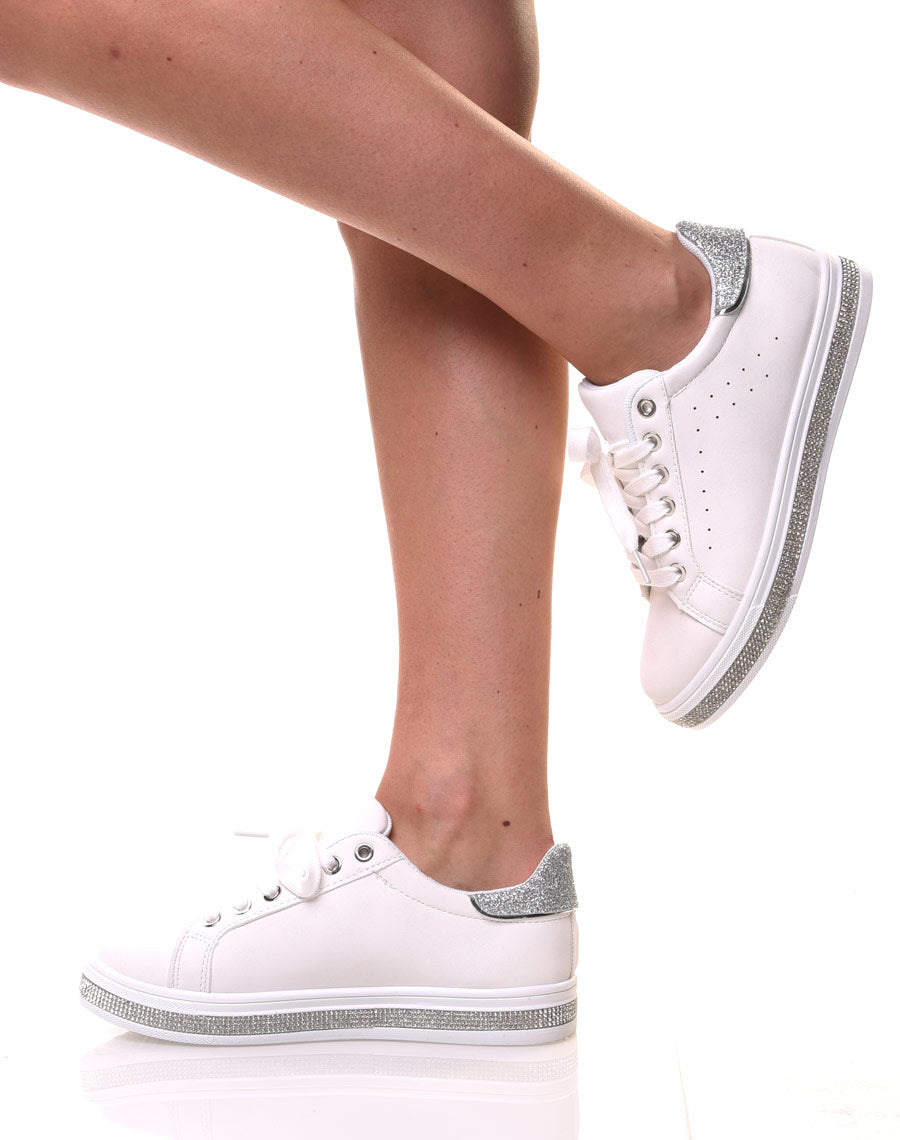 Baskets blanches avec strass