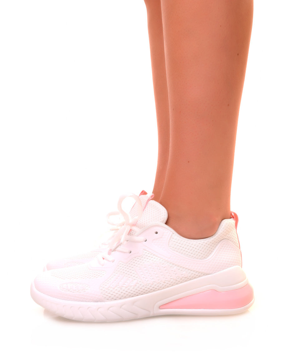 Baskets blanches souples et respirantes