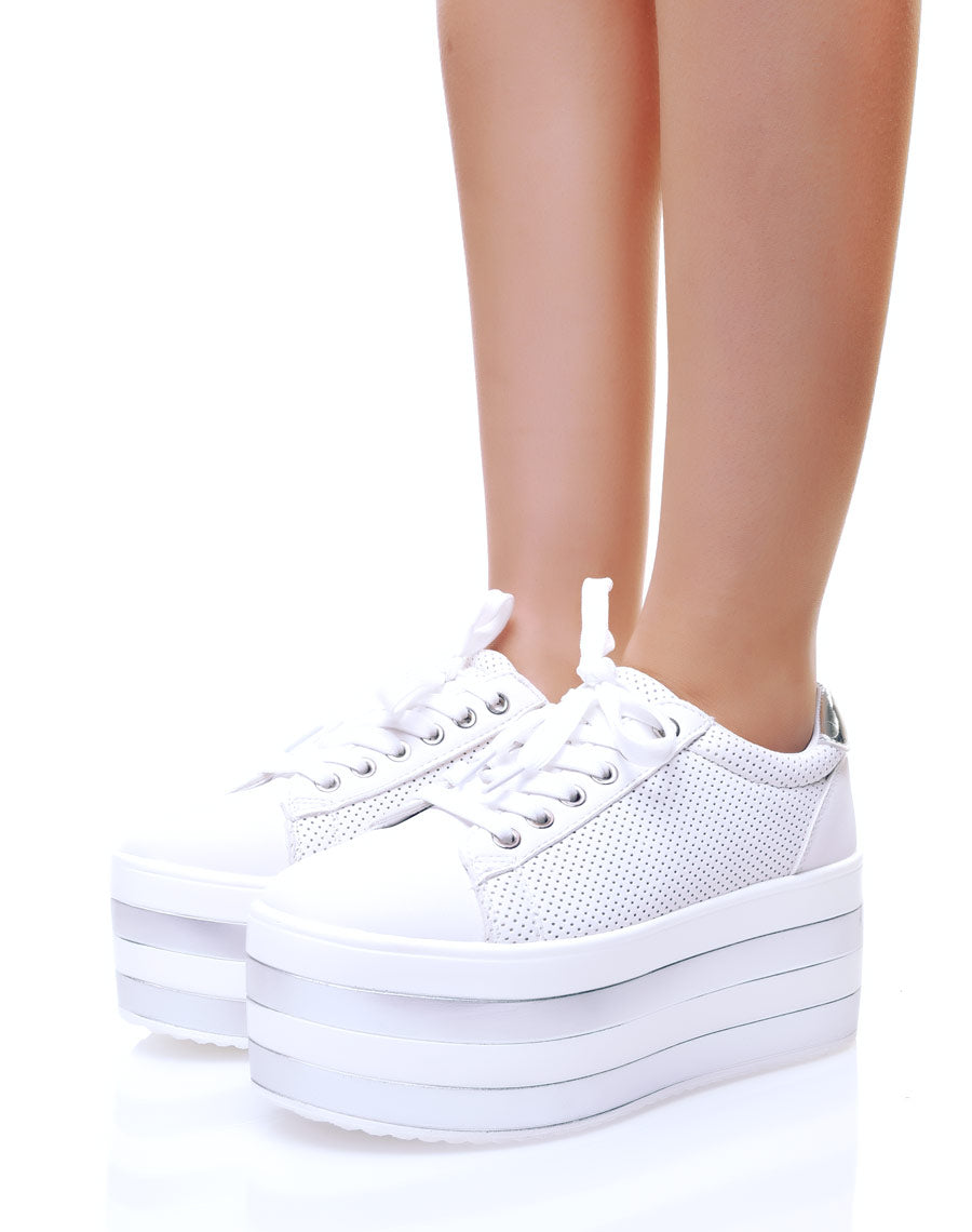 Baskets compensées blanches