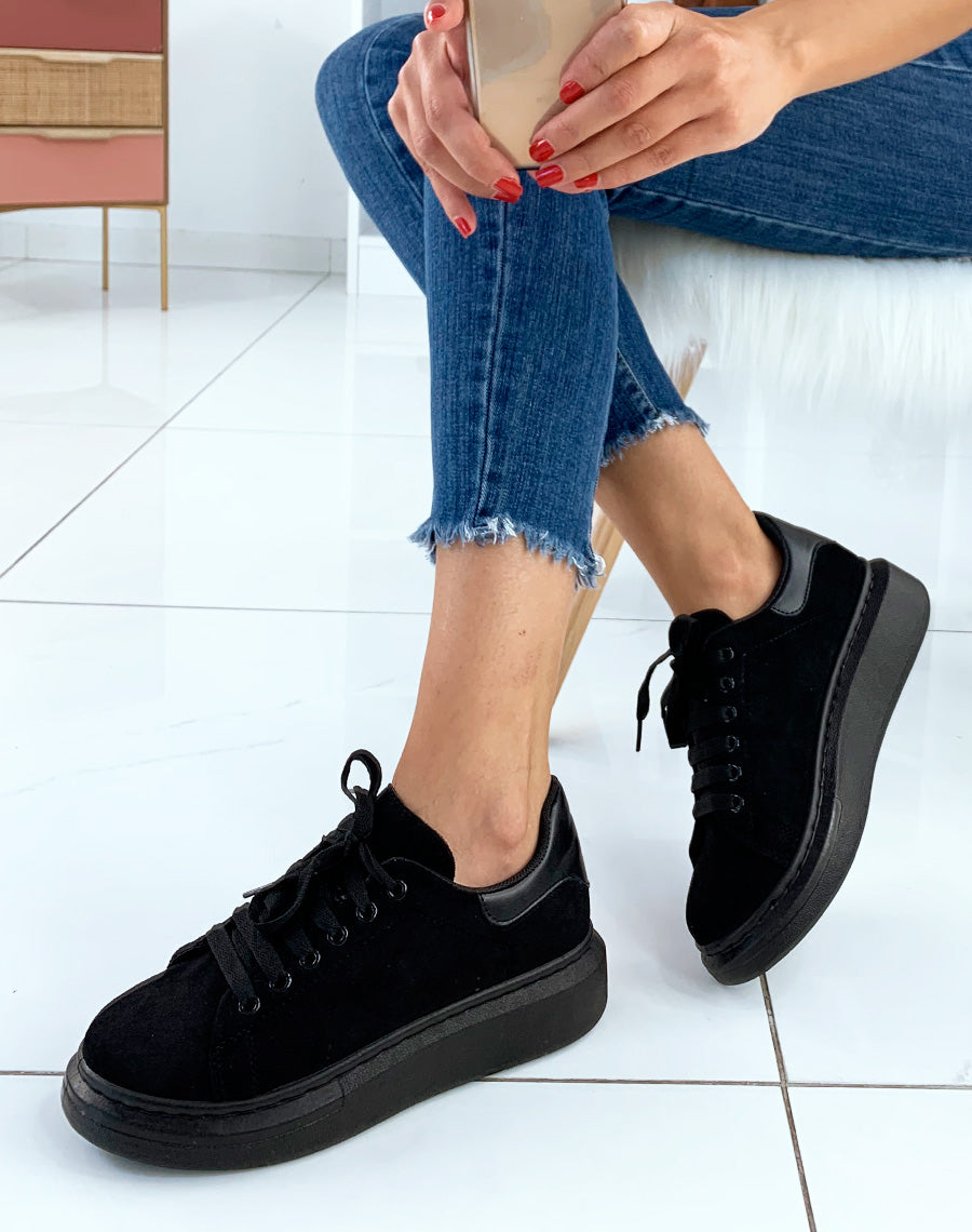 Baskets en suédine noire à plateforme