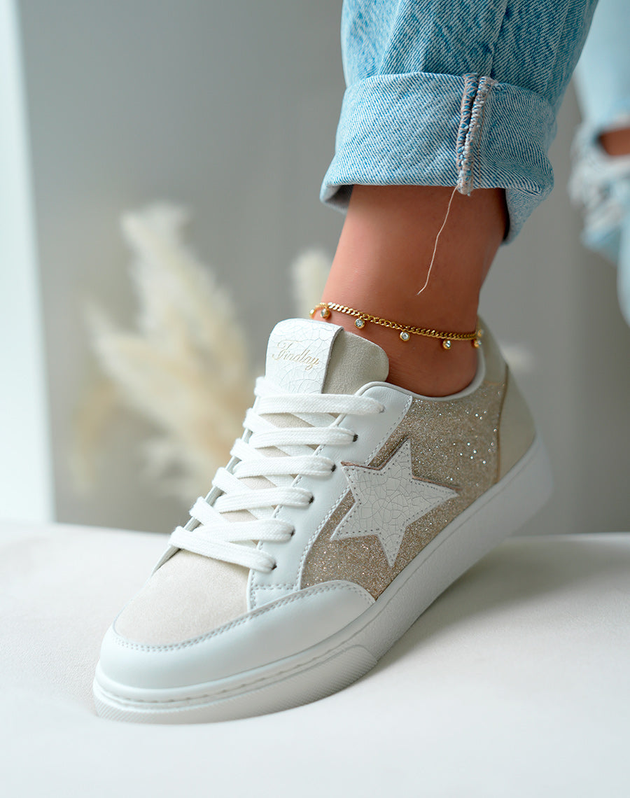 Baskets femme beige clair effet daim avec empiècements blancs et dorés pailletés