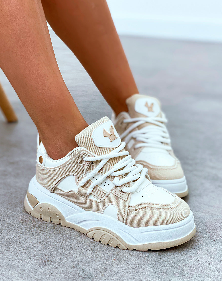 Baskets femme beige et blanche effet déchiré à lacets corde