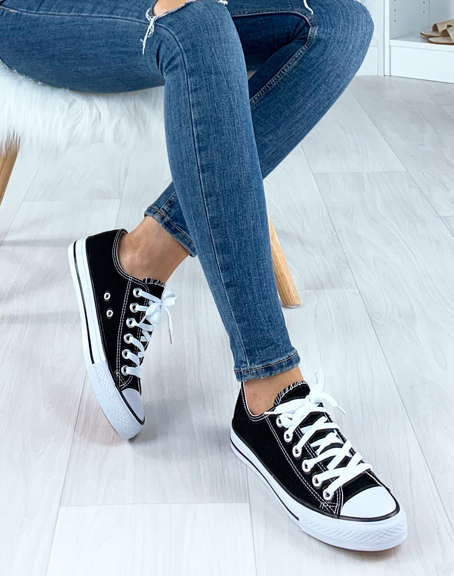 Baskets noires