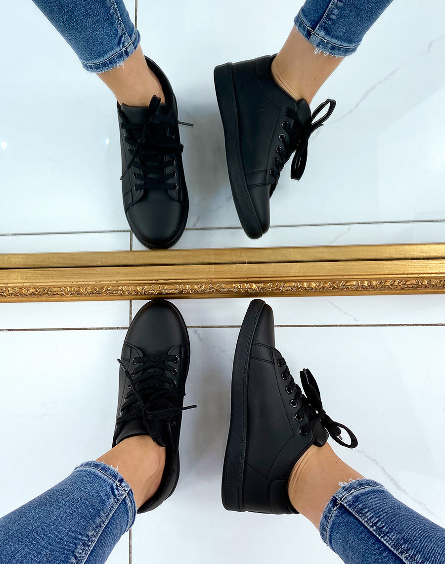 Baskets noires