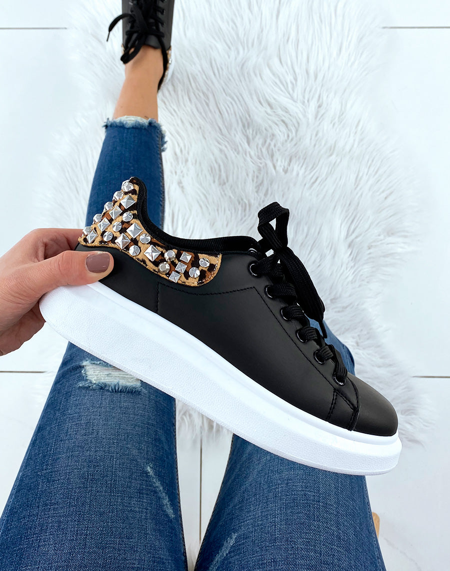 Baskets noires à empiècement léopard clouté